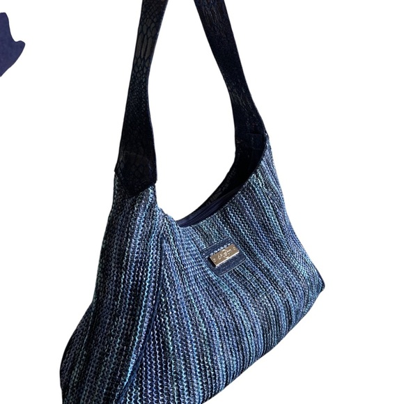 D’Fusion Blue Textured Shoulder Bag - Picture 3 of 8